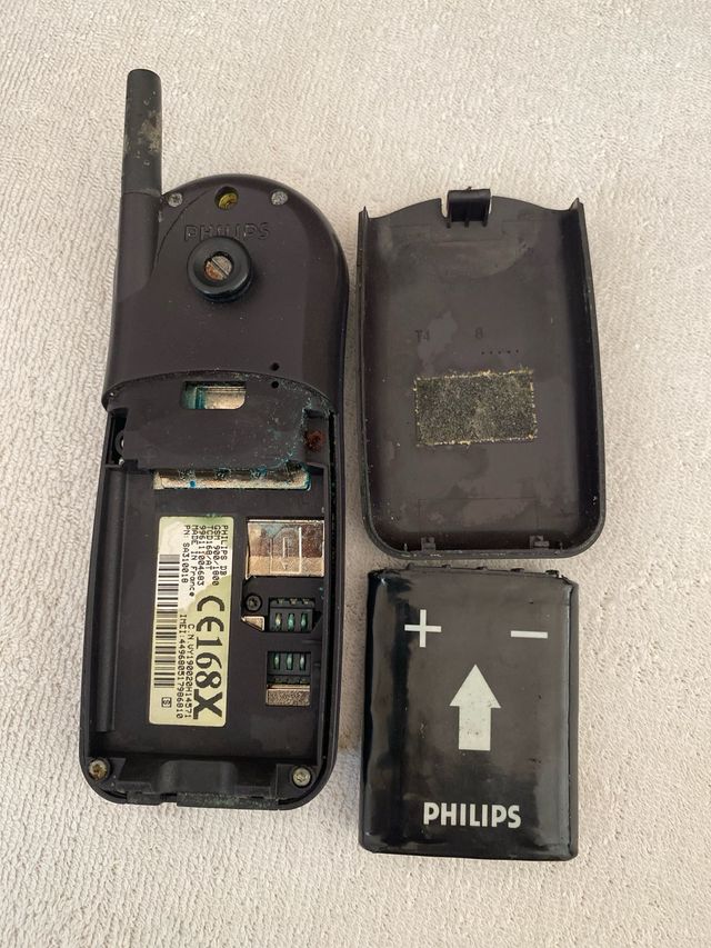 Telefonos movil Pilips y alcatel  vintage