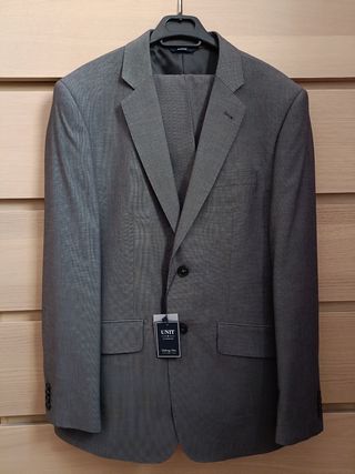 Traje de hombre color gris