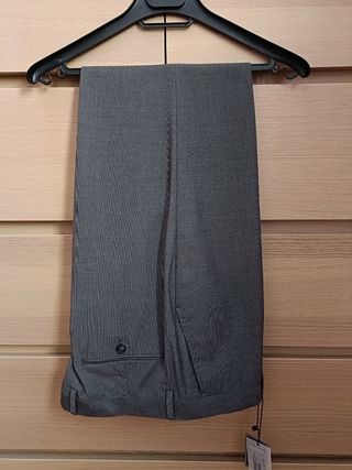 Traje de hombre color gris