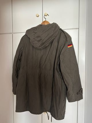 Parka militar alemana original  Verde oliva  Talla M  Forro de pelo desmontable