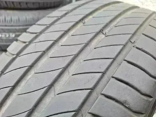 215 60 R17 96V Michelin - 1 neumático al 70%