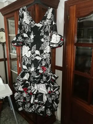 Traje Flamenca - Blanco y Negro