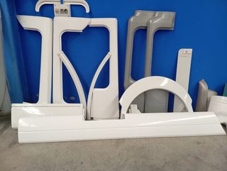 Vendo paragolpes y piezas de autocaravanas