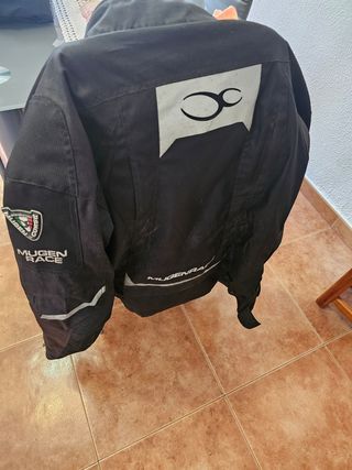 vengo  chaqueta y pantalón para moto XL