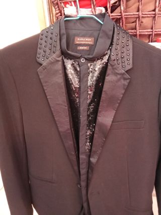 Chaqueta y camisa Zara Man negra