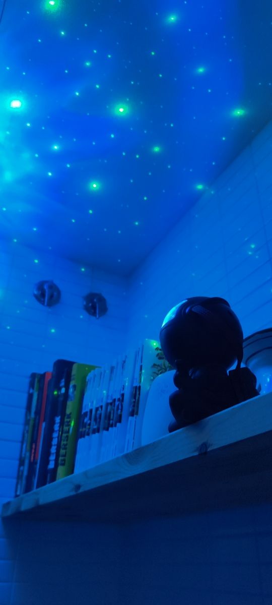 Mini proyector astronauta LED