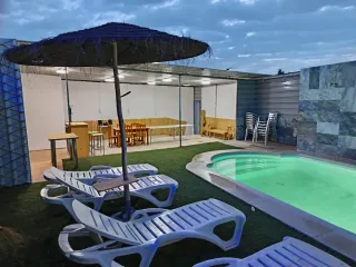 Casa con piscina