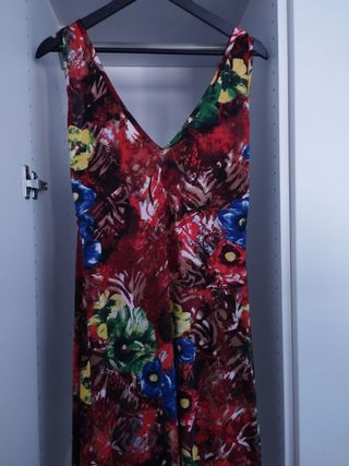 Vestido rojo estampado flores