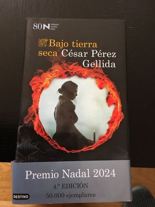 Libro Bajo tierra seca 