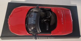 Alfa Romeo Spider 2003 escala 1:43