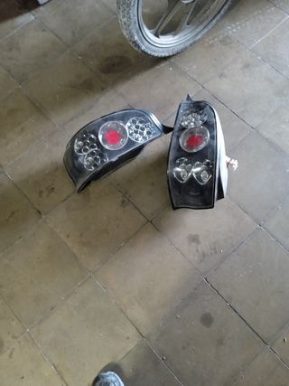 Pilotos traseros Citroen Saxo VTS