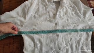 Blusa Swish bianca ricamata