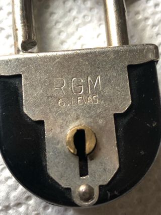 Candado antiguo RGM
