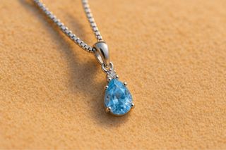 Collar de Aguamarina y Cuarzo Blanco en Plata de Ley 925  Curació Holistica  Joyería Energética