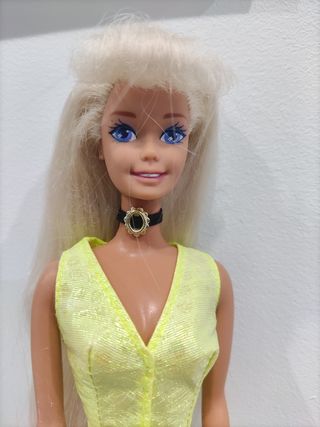 Muñeca Barbie años 90, cut Style