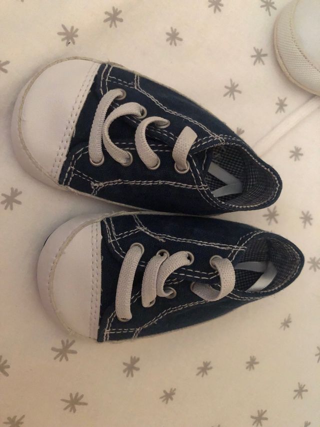 4 pares de zapatos de 0 hasta 3 meses