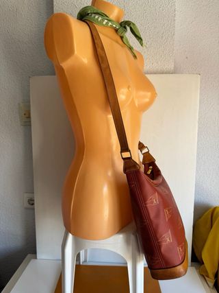 Bolso Louis Vuitton Le Touquet de piel.