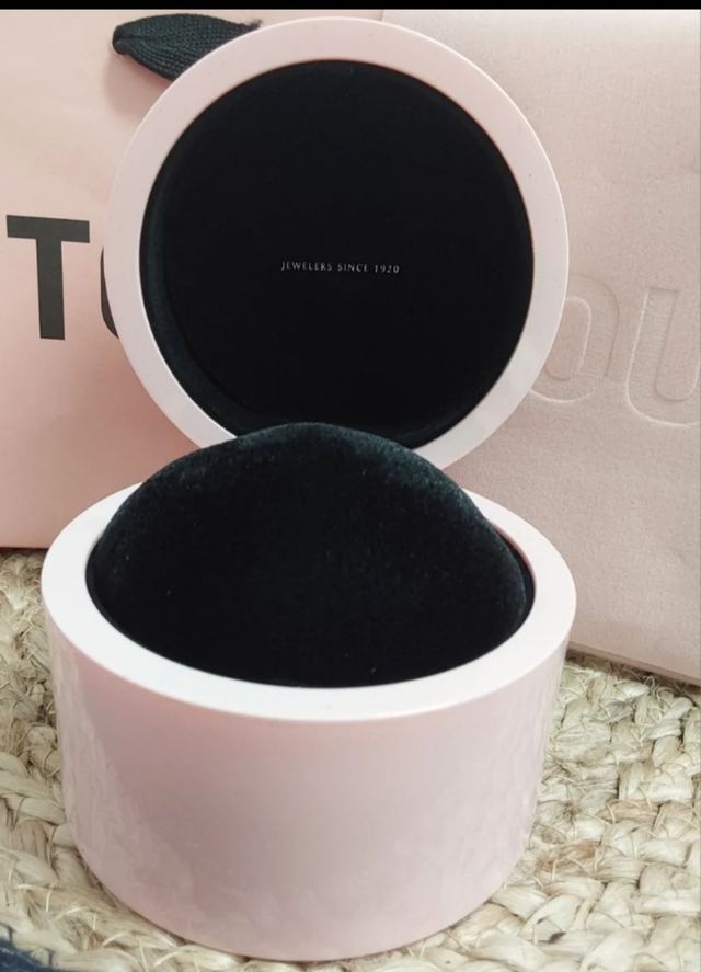 Caja Tous Lacada ancha rosa.NO es negociable