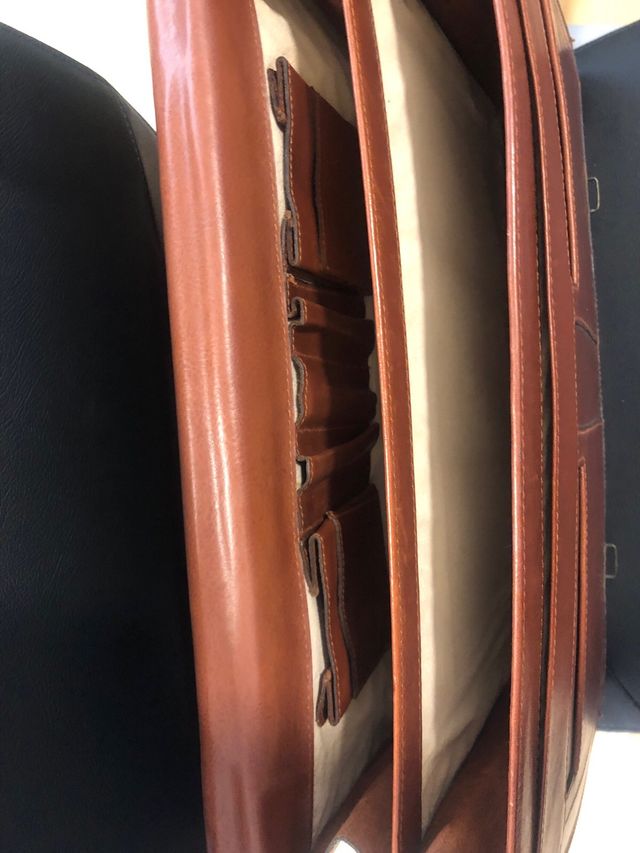 Maletin de piel color coñac