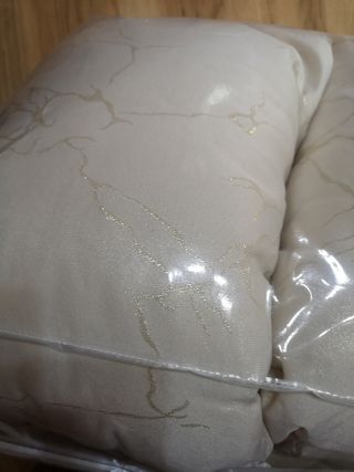 Edredón nuevo cojines a juego