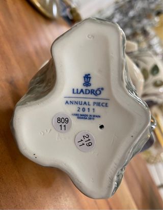 Figura Lladró 01008536 Jugando con las palomas