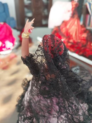 Preciosa muñeca antigua marin