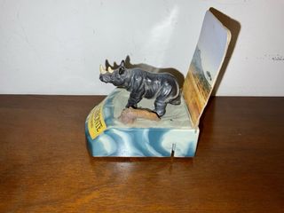 Gig Predatori della Giungla: Gorilla & Rinoceronte