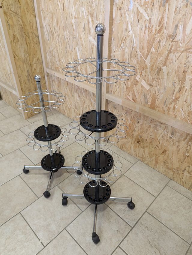 Portaombrelli nuovi in metallo con ruote