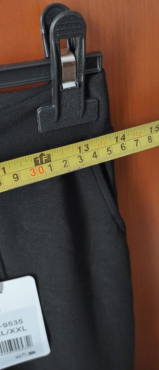 Pantalonil-leggins neri con tasche