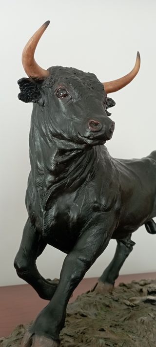 Figura toro Arte Romera