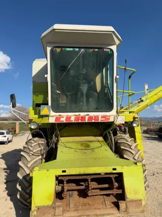 Cosechadora claas 68