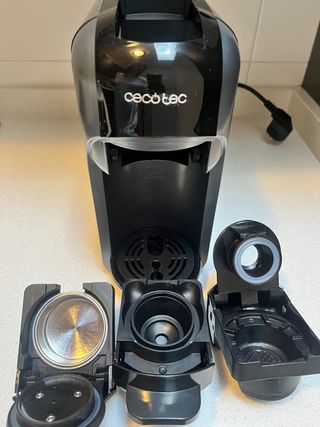 Cafetera Cecotec: café con cápsulas y molido.