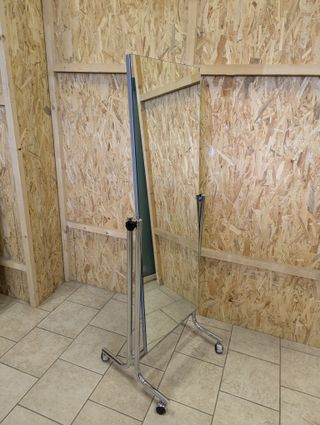 Specchio nuovo inclinabile base cromata con ruote