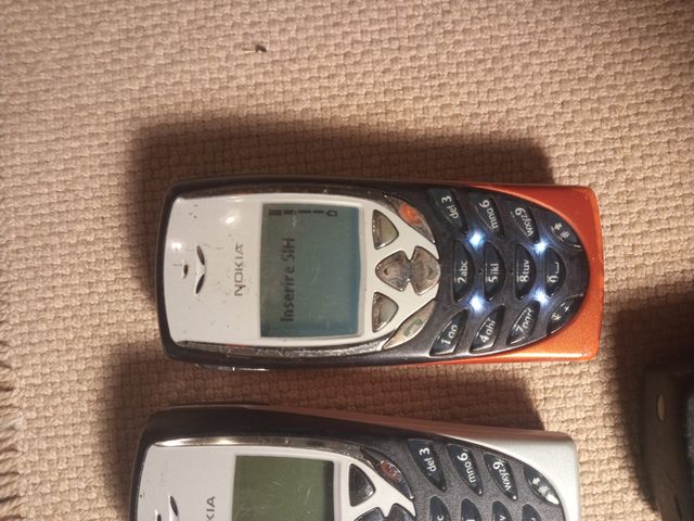 8 Cellulari Nokia 8310 Vintage