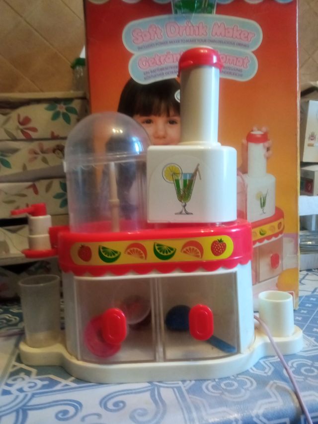 Macchina per succhi vintage Bandai