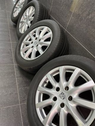 Llantas porsche panamera con neumáticos