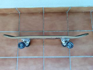 SKATE EN MUY BUEN ESTADO 