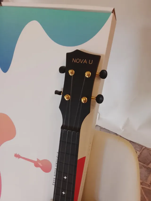 Ukelele Enya Nova-U Negro