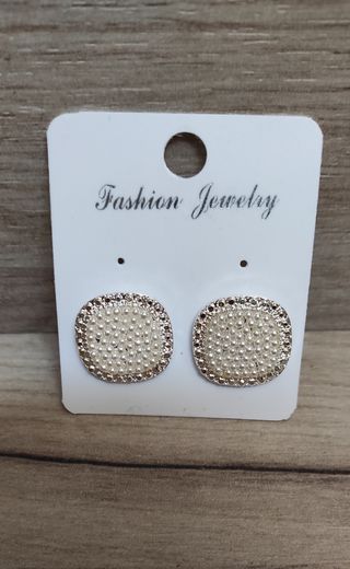 Orecchini per lobi forati