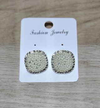 Orecchini per lobi forati