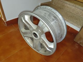 Llanta Kia Sorento 2005