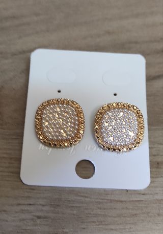 Orecchini per lobi forati