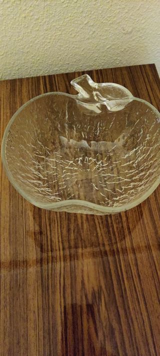 Juego de cristal forma manzana con 6 cuencos.