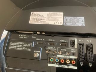 TV LG 32" + mesa madera