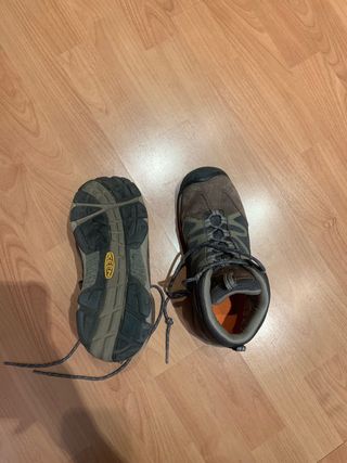 Botas de senderismo KEEN GTS 1012 en buen estado. 
