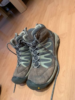 Botas de senderismo KEEN GTS 1012 en buen estado. 