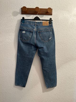 *Pantalón vaquero azul talla 40 Pull&Bear