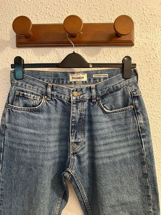 *Pantalón vaquero azul talla 40 Pull&Bear