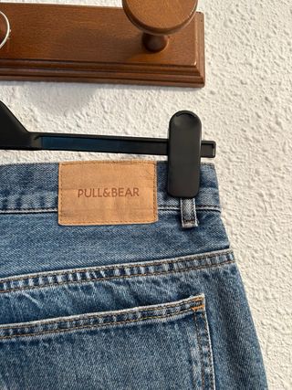 *Pantalón vaquero azul talla 40 Pull&Bear