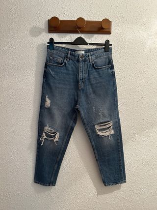 *Pantalón vaquero azul talla 40 Pull&Bear